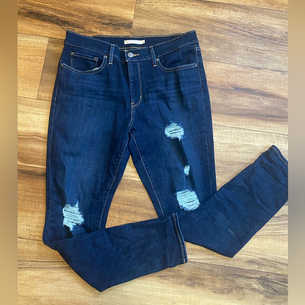 Levi’s Shaping Skinny 311 jeans